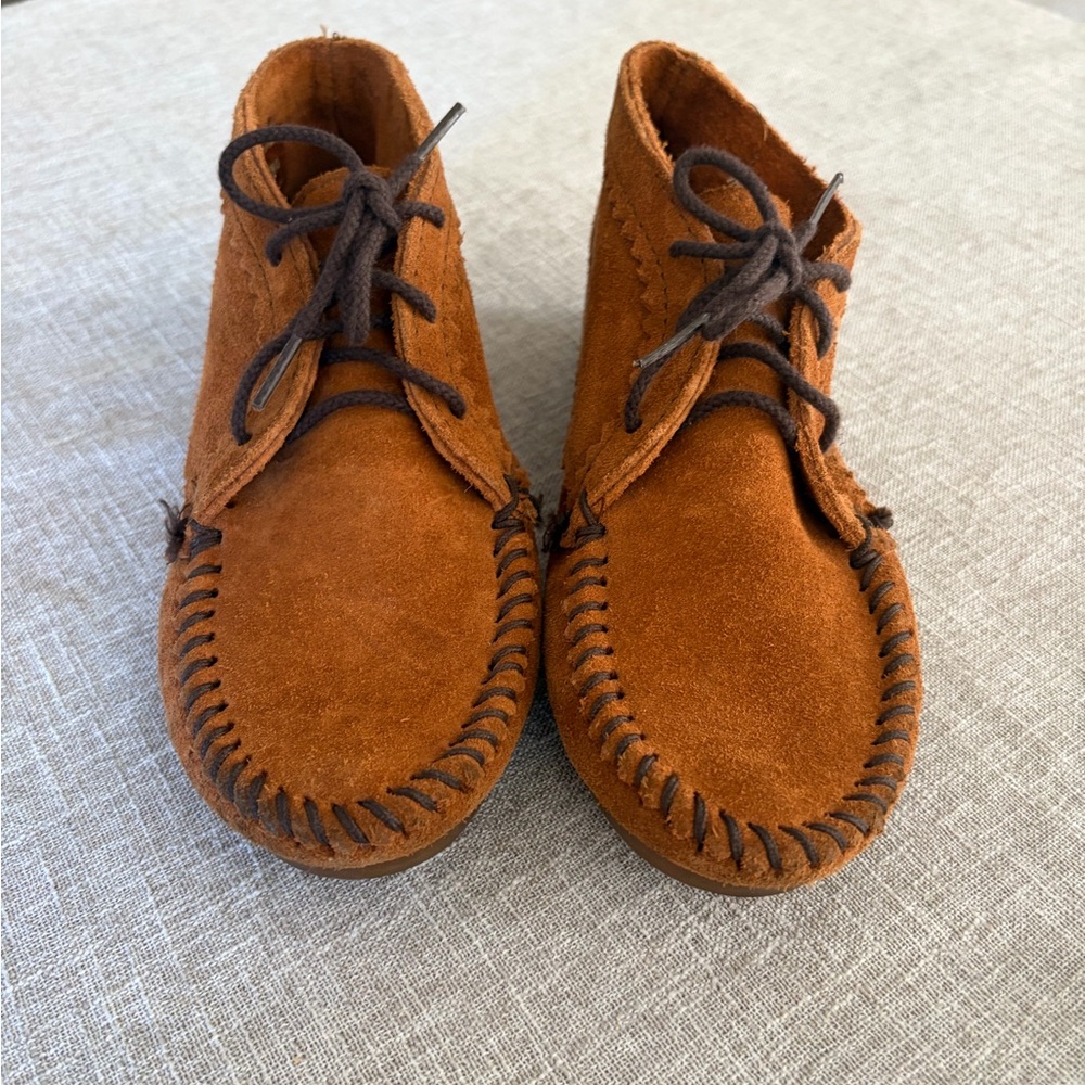 Minnetonka Brown Suede Moccasins